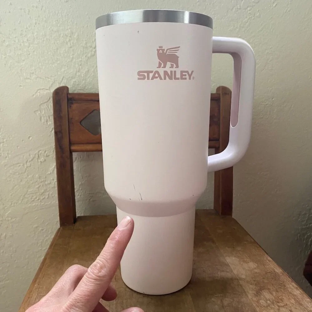The Quencher H2.0 Flowstate™ Tumbler | 40 OZ in Rose Quartz -- NO STRAW - Picture 3 of 16